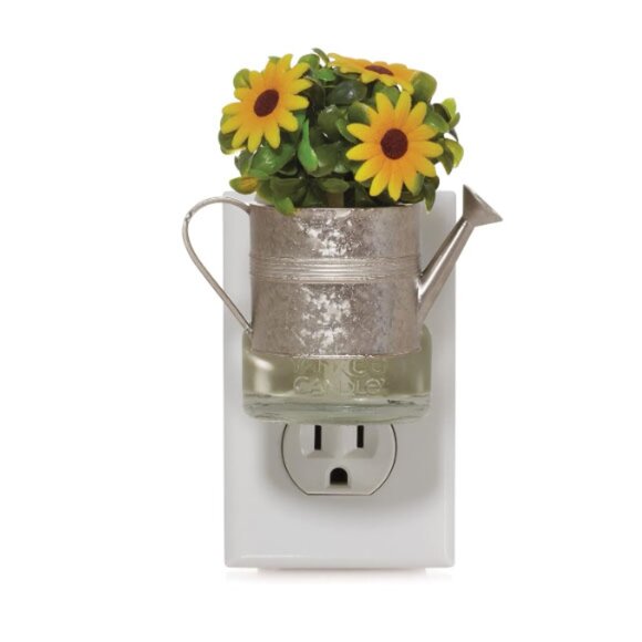 Yankee Candle Watering Can ScentPlug® Diffuser - Picture 1 of 3
